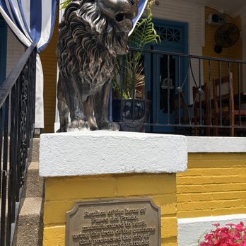 La Bodeguita de Mima - Outside decoration - Cuban Near Me - Louisville, Kentucky