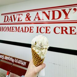 Dave & Andy's - Nutter Butter and Oatmeal Raisin cone