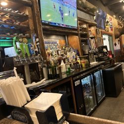 Montana Mike's Steakhouse - Bar area