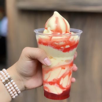Tamu Tamu Refreshments - Simba Sunset - Desserts Near Me - Lake Buena Vista, Florida Tamu Tamu Refreshments - Simba Sunset - Desserts Near Me - Lake Buena Vista, Florida