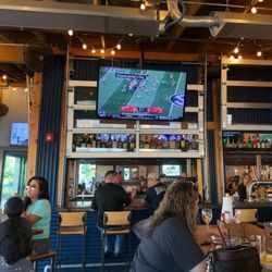 Willie's Grill & Icehouse