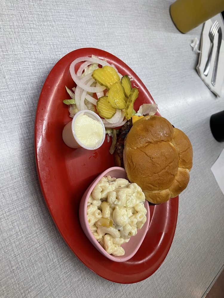 Susie's Skyway Restaurant Image