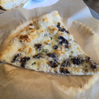 Pizza Mamo - Shroom pizza slice - Pizza Near Me - Honolulu, Hawaii