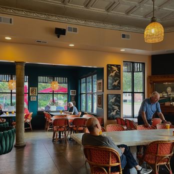 Innkeepers Fresh Roasted Coffee - people sitting at tables - Coffee & Tea Near Me - Galesburg, Illinois Innkeepers Fresh Roasted Coffee - people sitting at tables - Coffee & Tea Near Me - Galesburg, Illinois