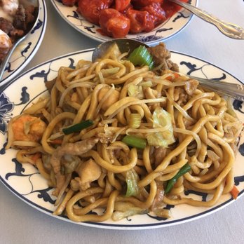 Peter Chu's Skyroom - House special chow mein always good and the noodles are perfect! - Chinese Near Me - Redding, California Peter Chu's Skyroom - House special chow mein always good and the noodles are perfect! - Chinese Near Me - Redding, California