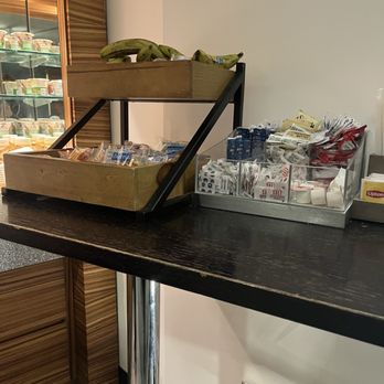 Swissport Lounge - Food - Airport Lounges Near Me - Chicago, Illinois
