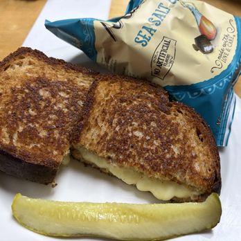 Annabella's Bakery and Cafe - Grilled cheese - Coffee & Tea Near Me - Richmond, Maine