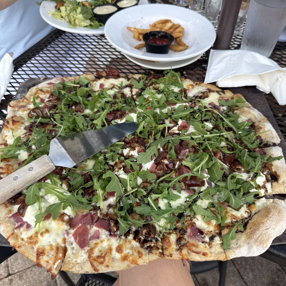 Blue Mountain Brewery - Date night pizza - Brewpubs Near Me - Afton, Virginia Blue Mountain Brewery - Date night pizza - Brewpubs Near Me - Afton, Virginia