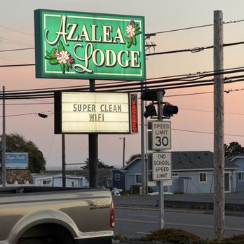 Azalea Lodge - Exterior sign - Hotels Near Me - Gold Beach, Oregon
