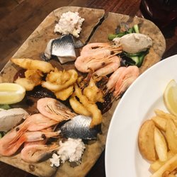 Fish Cafe - Fish board appetizer for 2