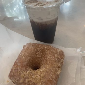 BKeDSHoP - Coffee cake & cinnamon bun cold brew - Donuts Near Me - Charleston, South Carolina
