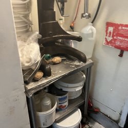 Quarryville Family Restaurant - Raw potatoes that have been sitting there for god knows how long