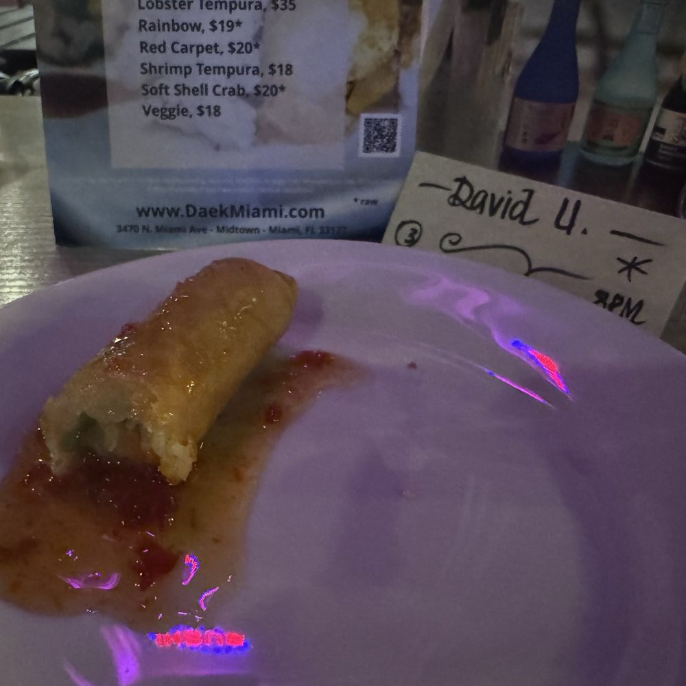Daek Thai  - Crispy Spring Roll - 2 pieces - Thai Near Me - Miami, Florida