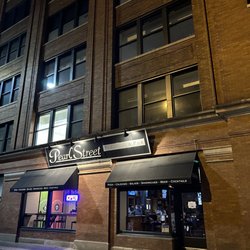Pearl Street Pizzeria & Pub - Outside view