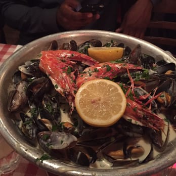 Big Easy - So much mussels with grilled shrimp for two people share as a starter. #bigeasy - American Near Me - London, XGL Big Easy - So much mussels with grilled shrimp for two people share as a starter. #bigeasy - American Near Me - London, XGL