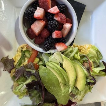 Toast - Veggie omelette popped with spring mix and avocado, fresh perfect berries. A protein antioxidant blast! - Breakfast & Brunch Near Me - Temecula, California Toast - Veggie omelette popped with spring mix and avocado, fresh perfect berries. A protein antioxidant blast! - Breakfast & Brunch Near Me - Temecula, California