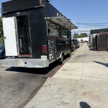 Bun & Blanket - Burgers Near Me - Glendale, California