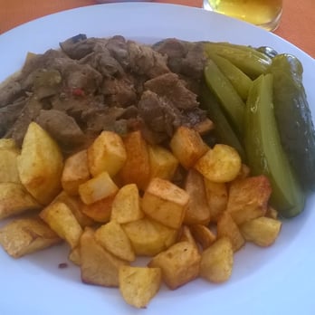 Dobra Kasza Nasza - Gulasz z ziemniakami. - Polish Near Me - Gliwice, SL