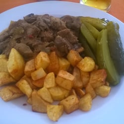 Dobra Kasza Nasza - Gulasz z ziemniakami.