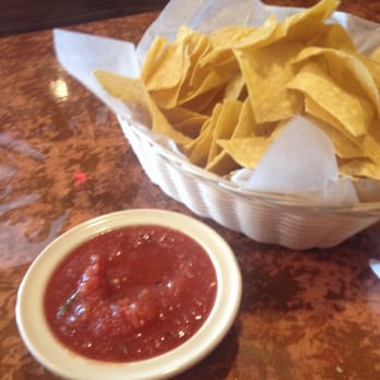 Las Fuentes - Chips and fresh salsa - Mexican Near Me - Saint Louis, Missouri Las Fuentes - Chips and fresh salsa - Mexican Near Me - Saint Louis, Missouri