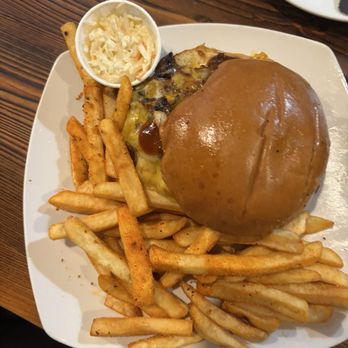 Roasted Breadfruit Smokehouse and Grill - Smokehouse Near Me - Wharton, New Jersey