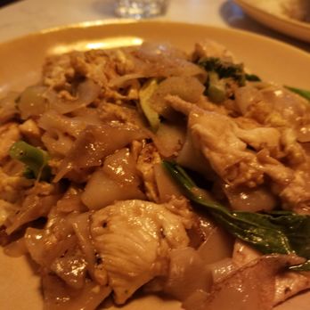 Jetta Thai Express - Pad see eww - Thai Near Me - El Segundo, California Jetta Thai Express - Pad see eww - Thai Near Me - El Segundo, California