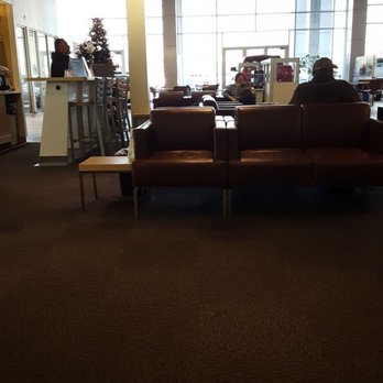 Dolan Toyota - Big comfy waiting area - Auto Repair Near Me - Reno, Nevada Dolan Toyota - Big comfy waiting area - Auto Repair Near Me - Reno, Nevada