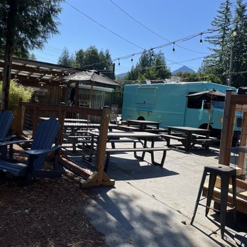 South Fork North Bend - Outdoor seating and their food truck - Cafes Near Me - North Bend, Washington South Fork North Bend - Outdoor seating and their food truck - Cafes Near Me - North Bend, Washington