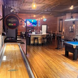 Borderline Billiards - Lovely upper bar