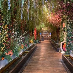 Excalibur International World Class Escorts - One of our favorate place to take you is this fine five- star restaurant where the Hollywood in crowd often frequent.