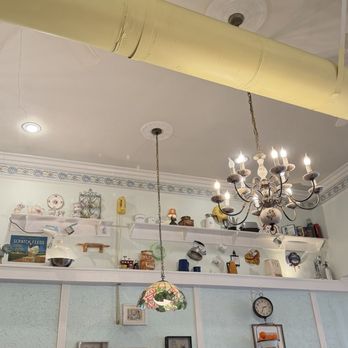 MeeMa’s - Inside - Breakfast & Brunch Near Me - Long Beach, California