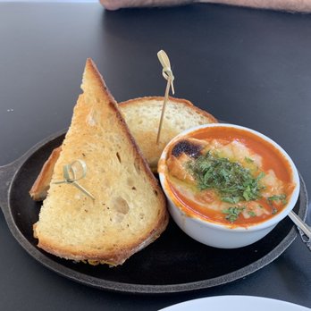 Filberts Farmhouse Kitchen - Grilled cheese and tomato soup - New American Near Me - Aurora, Oregon Filberts Farmhouse Kitchen - Grilled cheese and tomato soup - New American Near Me - Aurora, Oregon