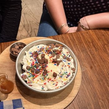 Max Brenner New York - Max Famous Chocolate Mess Party for Two - Desserts Near Me - New York, New York