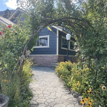 Basin Cafe - Entrance - Burgers Near Me - Lee Vining, California Basin Cafe - Entrance - Burgers Near Me - Lee Vining, California