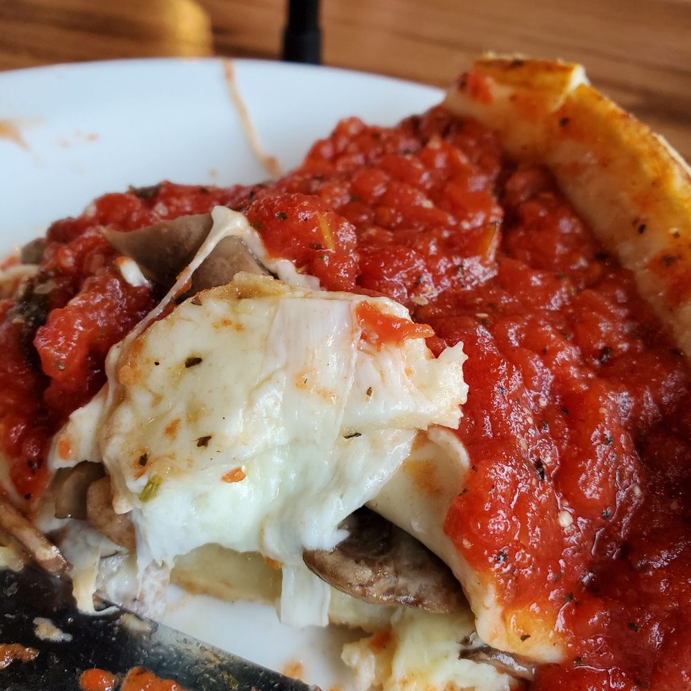 Giordano's - Salad Near Me - Kenosha, Wisconsin