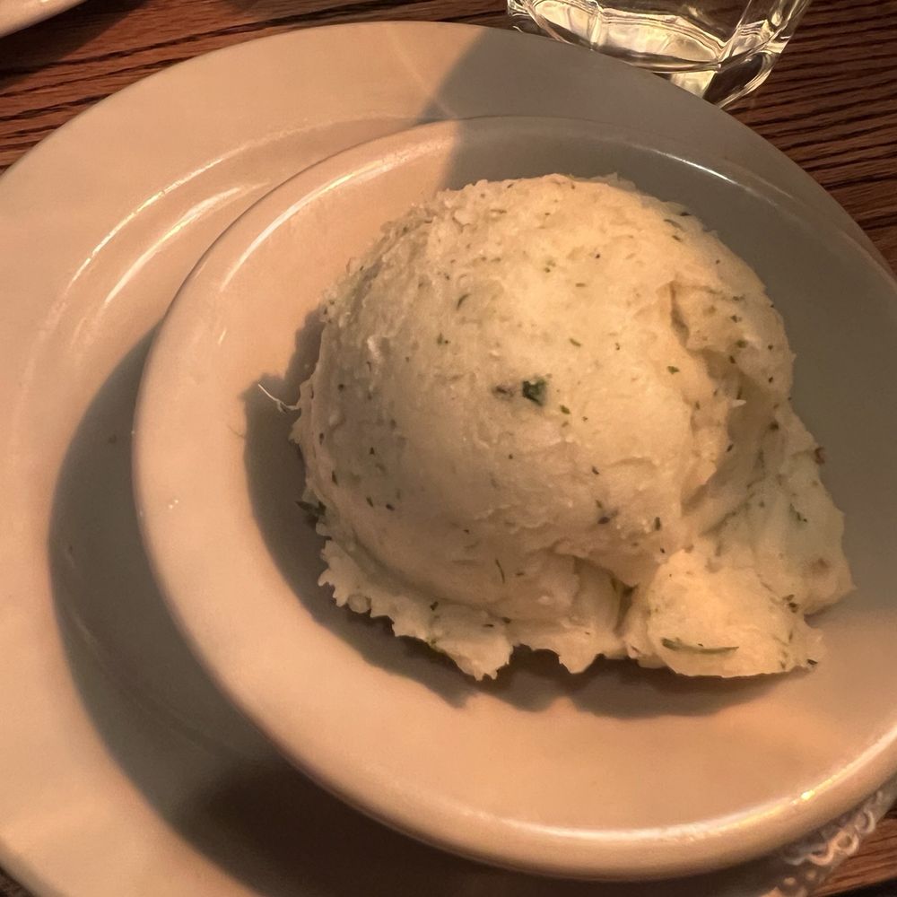 Skips - Garlic mashed potatoes - Desserts Near Me - Des Moines, Iowa Skips - Garlic mashed potatoes - Desserts Near Me - Des Moines, Iowa