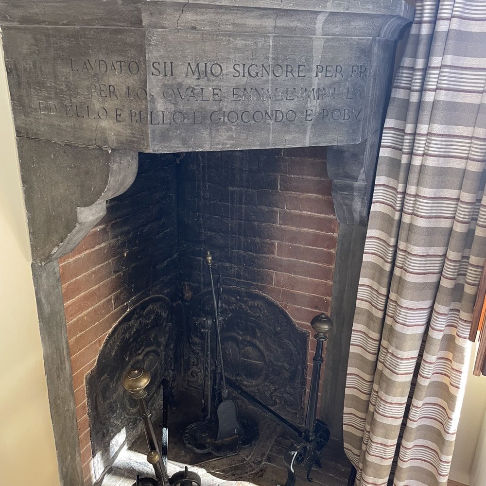 Palazzo Ravizza - Fireplace in our room, not in use, but so pretty! - Hotels Near Me - Siena, SI