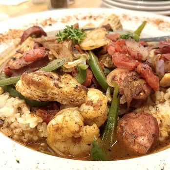 Mallards Southern Kitchen - Shrimp and lobster fra Diablo - American Near Me - Glendale, Wisconsin