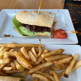 La Estancia Argentina Hallandale - Skirt steak sandwich - Salad Near Me - Hallandale Beach, Florida La Estancia Argentina Hallandale - Skirt steak sandwich - Salad Near Me - Hallandale Beach, Florida