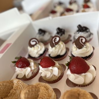 SweetDelights Home Bakery - Custom Cakes Near Me SweetDelights Home Bakery - Custom Cakes Near Me