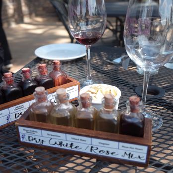Enoch's Stomp Vineyard & Winery - Cute flights - New American Near Me - Harleton, Texas Enoch's Stomp Vineyard & Winery - Cute flights - New American Near Me - Harleton, Texas