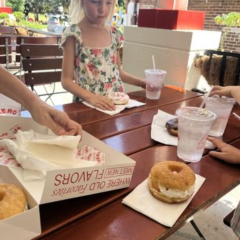 Hero Doughnuts & Buns - Outdoor seating - Burgers Near Me - Charleston, South Carolina Hero Doughnuts & Buns - Outdoor seating - Burgers Near Me - Charleston, South Carolina