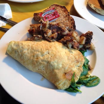 The Bongo Room - Omelette with toast and potatoes - New American Near Me - Chicago, Illinois