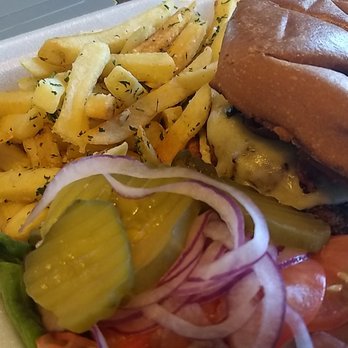 Brownsville Station Cafe - THIN sliced onion and tomato...perfect! - American Near Me - Brownsville, California Brownsville Station Cafe - THIN sliced onion and tomato...perfect! - American Near Me - Brownsville, California