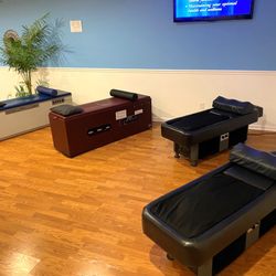 Quality Chiropractic & Physical Therapy - 2 heated Hydro-beds with massage jets for circulation. There's also 2 Roller Tables to lift you spine up & down like the waves of the ocean.