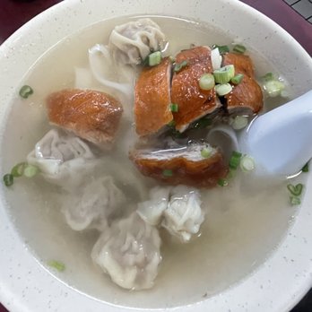 Yung Kee Restaurant - Roasted duck wonton soup - Barbeque Near Me - Oakland, California Yung Kee Restaurant - Roasted duck wonton soup - Barbeque Near Me - Oakland, California