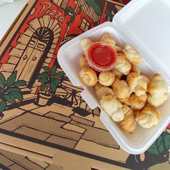 Pizza Haven - The magical garlic knots @ Pizza Haven, Brandon. - Pizza Near Me - Brandon, Florida