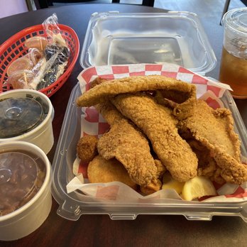 Cajun Country Cafe - Seafood combination dinner w/red beans & rice and collard greens - Cajun/Creole Near Me - Oxnard, California Cajun Country Cafe - Seafood combination dinner w/red beans & rice and collard greens - Cajun/Creole Near Me - Oxnard, California