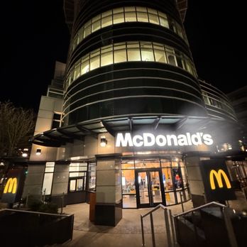 McDonald's - The new location McDonald's across from Space Needle - Fast Food Near Me - Seattle, Washington
