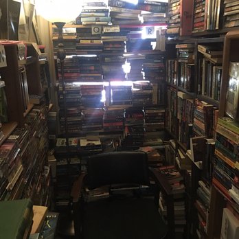 Capitol Hill Books - Reading nook - Used Bookstore Near Me - Washington, DC, District of Columbia